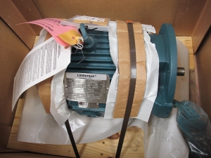 MOTOR, VALVE ACTUATOR TYPE, 7.4 HORSEPOWER, 230/460VAC 3 PHASE 60HZ ELEC RATING, 60 FT/LB START TORQUE, 1590 RPM, 215TR2 FRAME, 24 FT/LB RUN TORQUE, 20.6-10.3 AMPS, B INSULATION CLASS. 96-48A LOCKED ROTOR, FACE MOUNT, WITH SPACE HEATERS, PART # R-301-000-5321 (W-44) LOADING & HANDLING FEE $15-